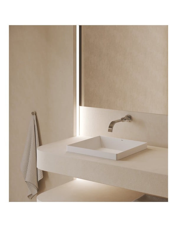 Torneira de Parede para Lavatorio de Banheiro com Bica Tubular Fluida e Alavanca Slim Acionamento Um Quarto de Volta Acabamento Cromado Brilhante Linha Flow Roca B5003F3CRB