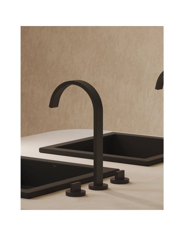 Misturador para Lavatorio de Mesa 3 Furos Bica Alta com Valvula de Escoamento para Agua Quente e Fria Linha Roca Flow Acabamento Matte Black Preto Fosco B5010F3R0B